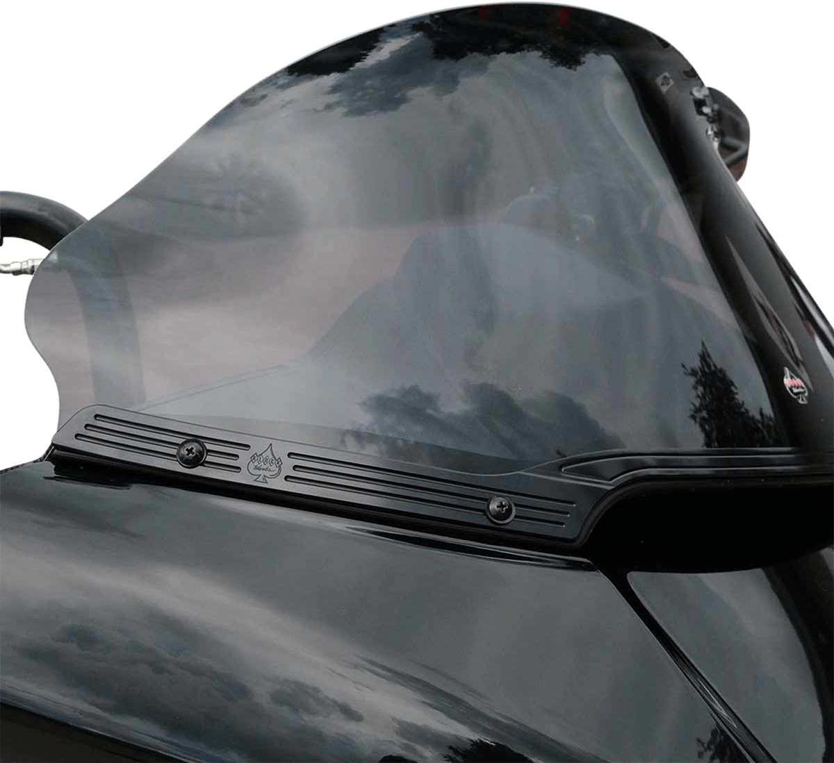 KLOCK WERKS-Flareâ„¢ Series Windshield Trim / '14-'22 Bagger-Windshield Trim-MetalCore Harley Supply