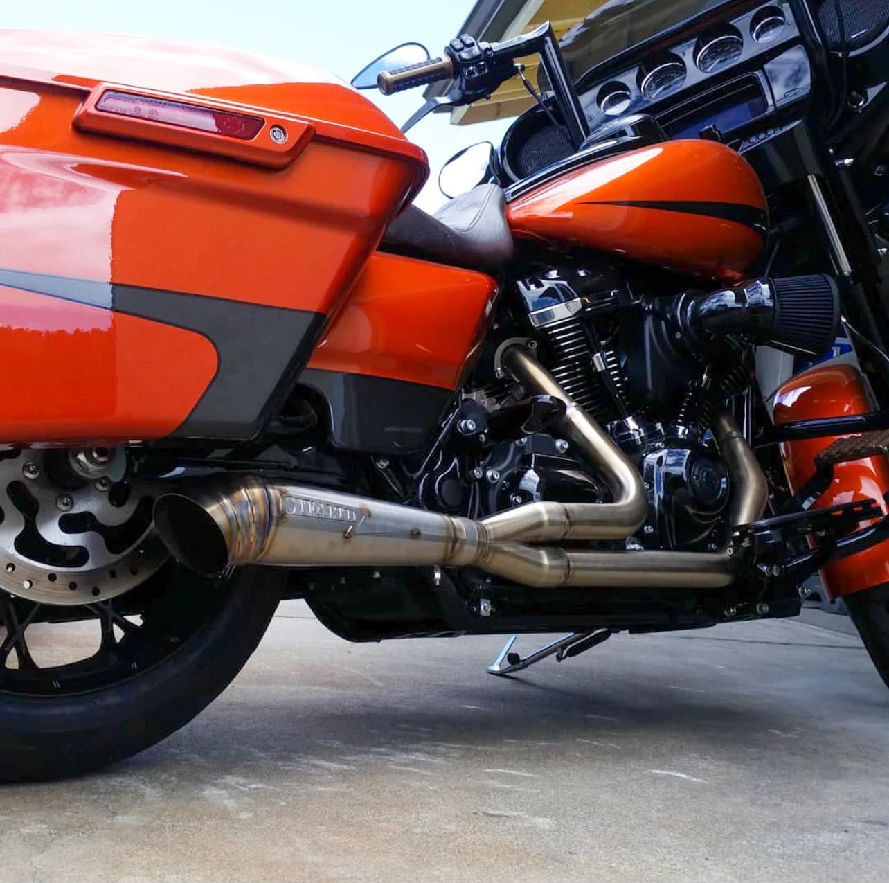 STEALTH PIPES-HD 2 into 1 High Performance / '17-'23 M8 Bagger-Exhaust - 2 into 1-MetalCore Harley Supply