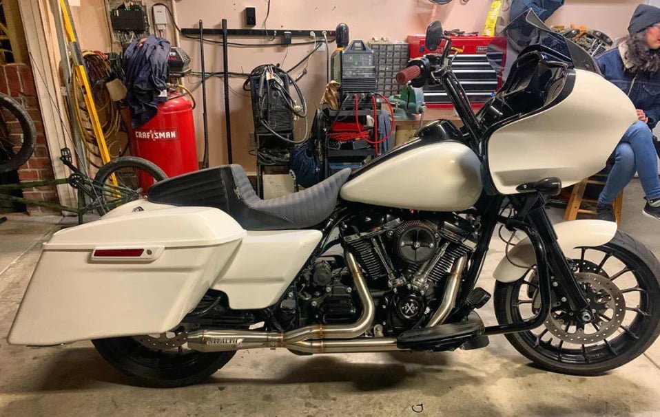 STEALTH PIPES-HD 2 into 1 High Performance / '17-'23 M8 Bagger-Exhaust - 2 into 1-MetalCore Harley Supply