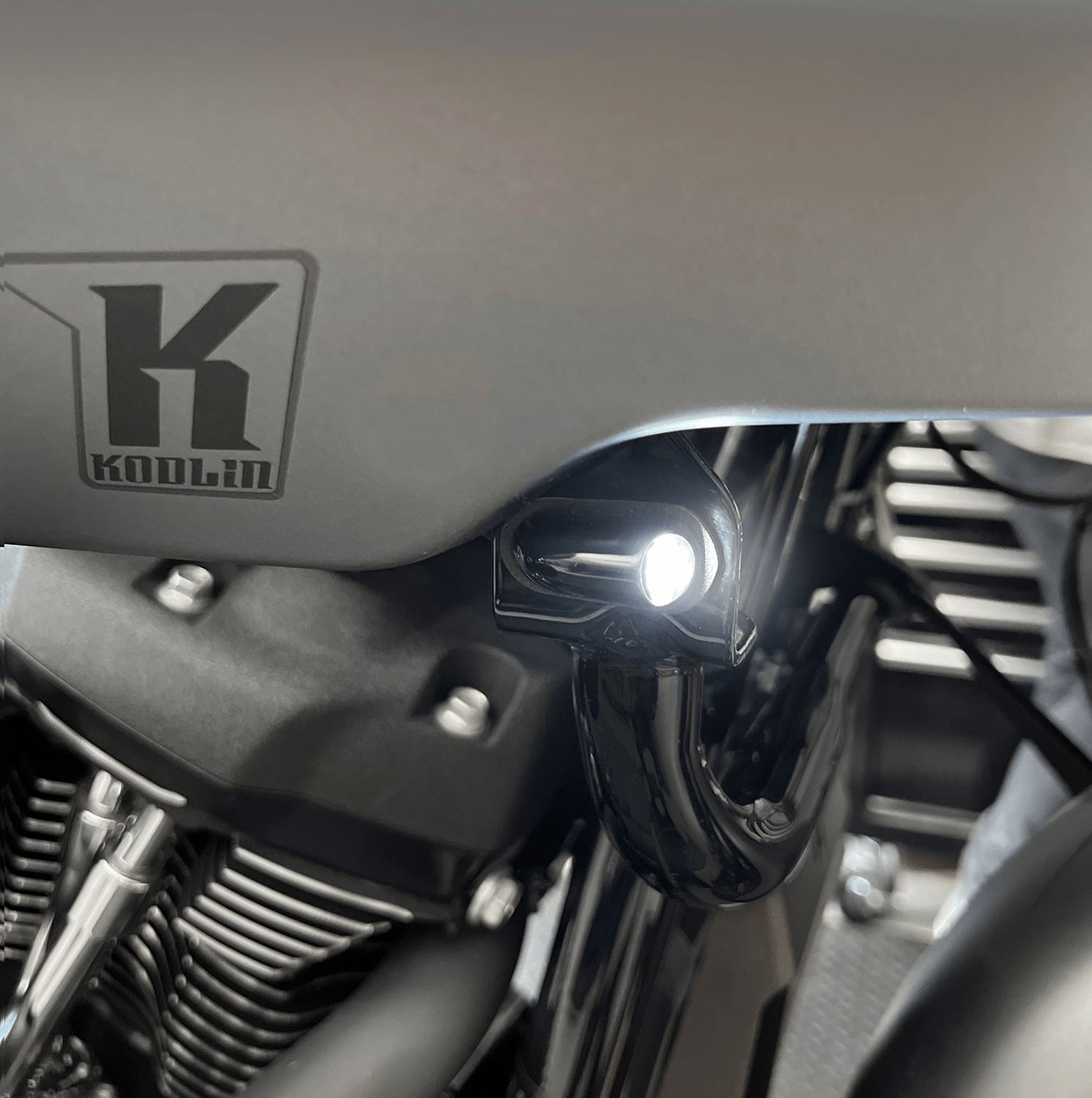 KODLIN-Neowise Bullet Smooth 2-1 LED Turn Signal / '22 Lowrider-Turn Signals-MetalCore Harley Supply